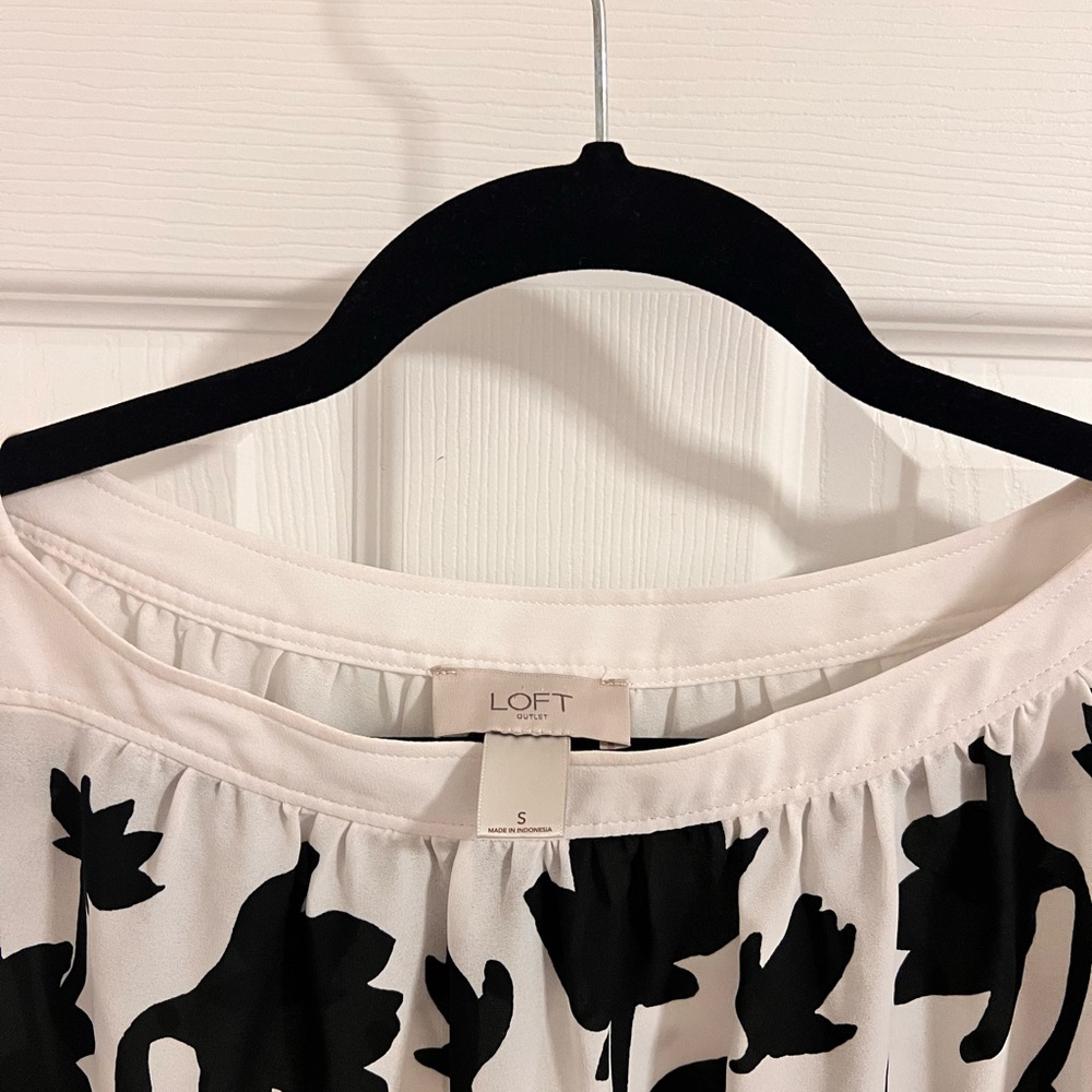 Loft Blouse - Picture 2 of 6